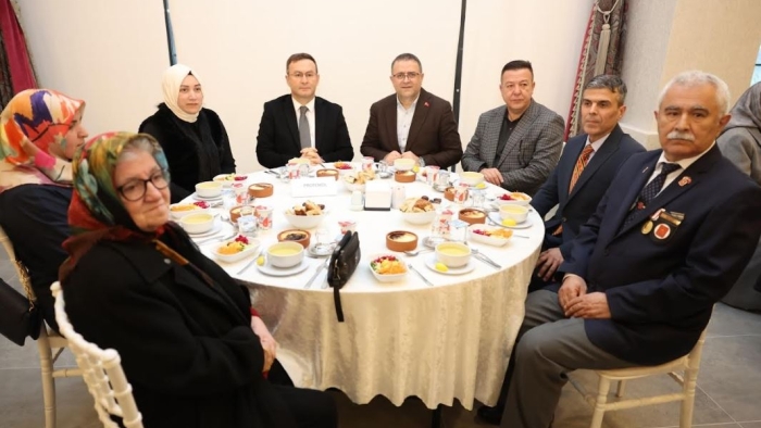 Derince’de Şehit Aileleri ve Gaziler Onuruna Anlamlı İftar